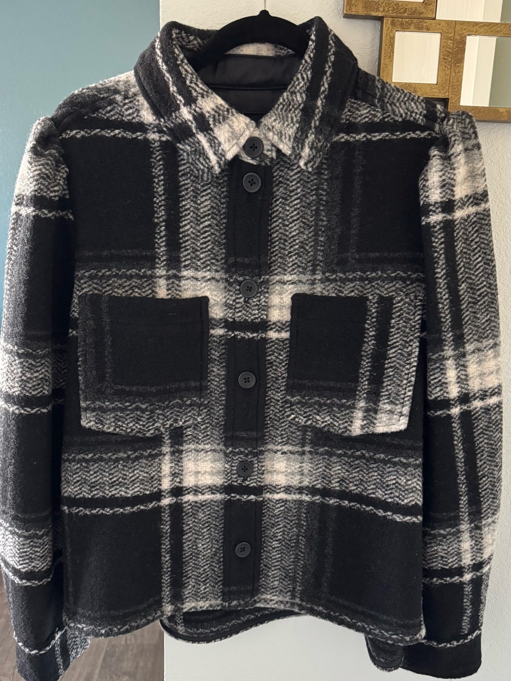 GAP Black and White Plaid Button-Up Shirt Jacket